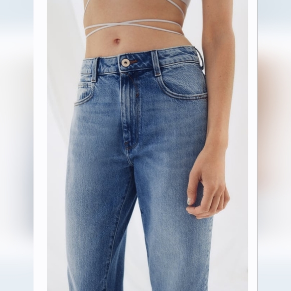 ZARA 1975 MOM FIT JEANS - Picture 2 of 3